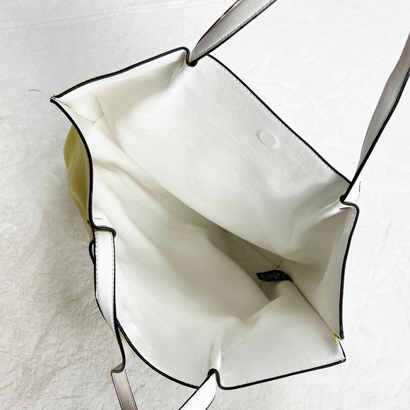 Large Tote Bag | Kensie - Picture 5 of 5